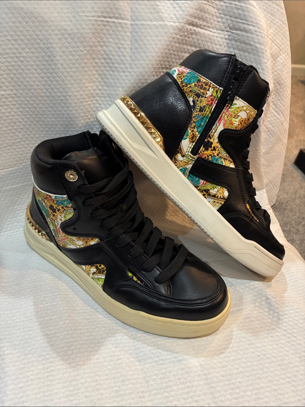 ALDO Black High-Top Fashion Sneakers with Multicolor Baroque Accent size 9
